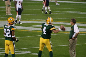 brett favre staying